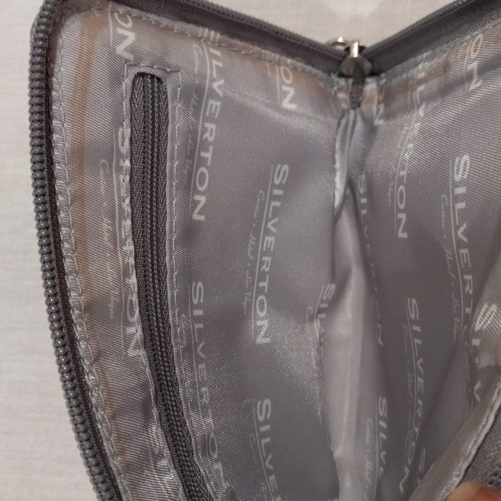 Wristlet - Picture 6 of 10